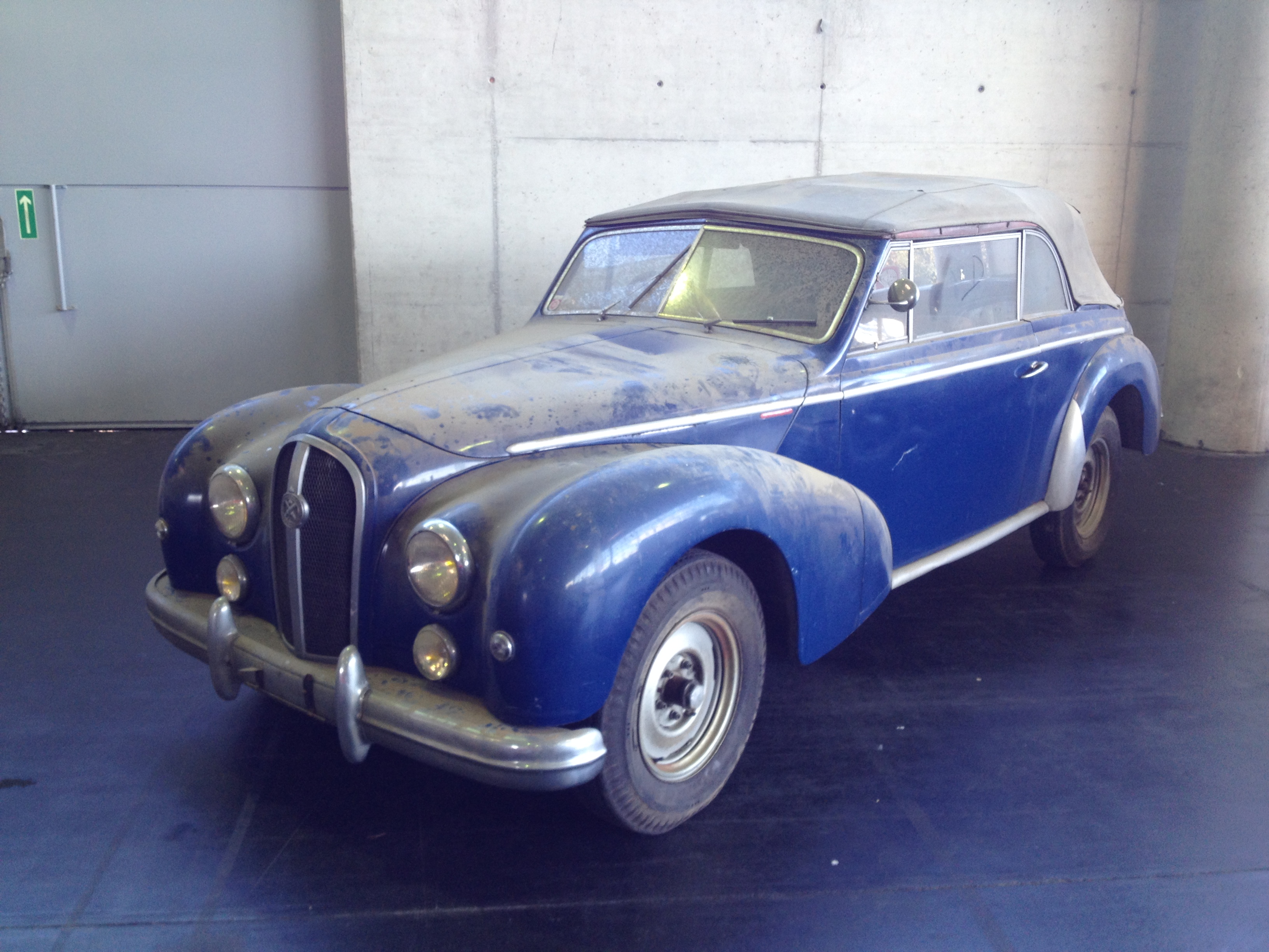 Hotchkiss Antheor Chapron 1952